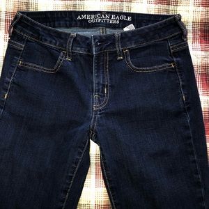 AMERICAN EAGLE JEANS
